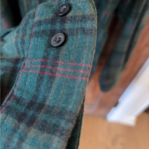 Wool Pendleton Fireside Ross Hunting Tartan shirt.  Size XL. - Picture 4 of 8